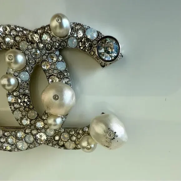 CHANEL women brooch with natural pearls Authentic Retail 2100$